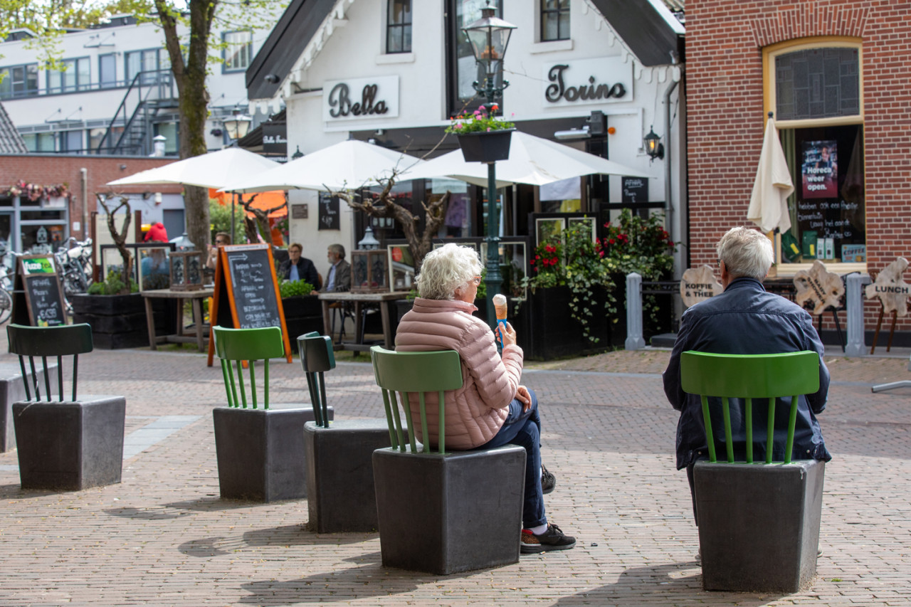 Stoeltjes in de buitenruimte